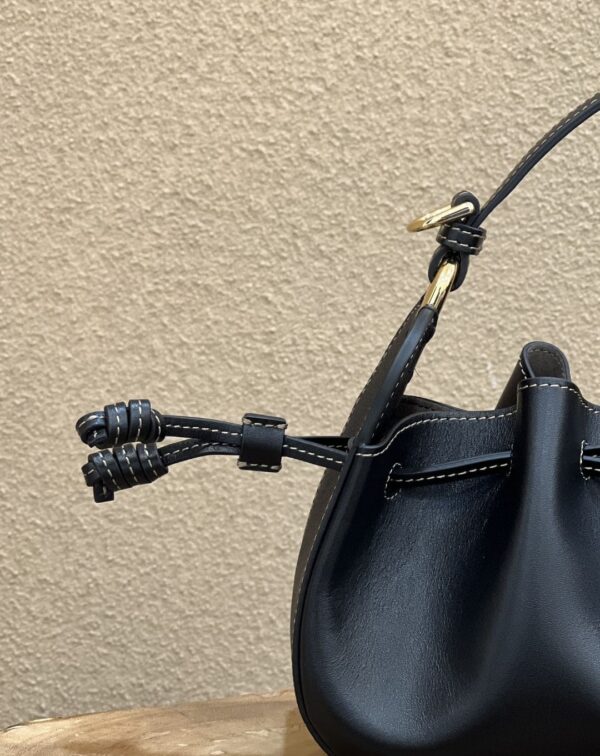1:1 Replica Fendi Pomodorino Black Mini Bag For Woman 17cm/6.5in