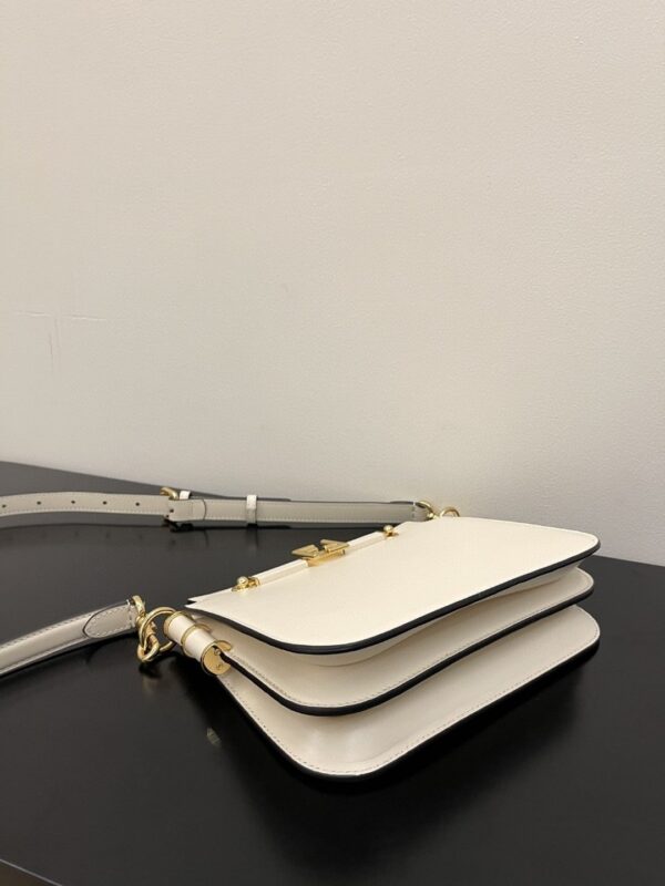 1:1 Replica Fendi Touch White Bag For Woman 19cm/7.5in