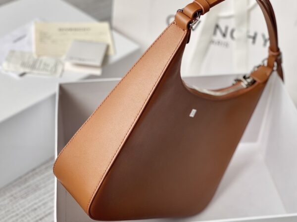 Givenchy Medium Moon Cut Out Bag Pumpkin For Women, Women's Handbags, Shoulder Bags 11.8in/30cm GVC