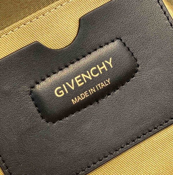 Givenchy Messenger Bag Black For Women, Women's Handbags, Shoulder And Crossbody Bags 9.8in/25cm GVC