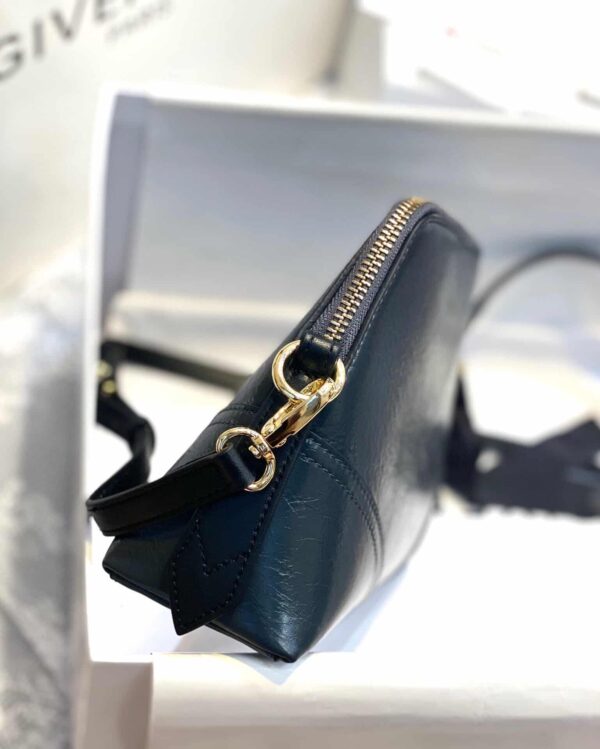 Givenchy Messenger Bag Blue For Women, Women's Handbags, Shoulder And Crossbody Bags 9.8in/25cm GVC