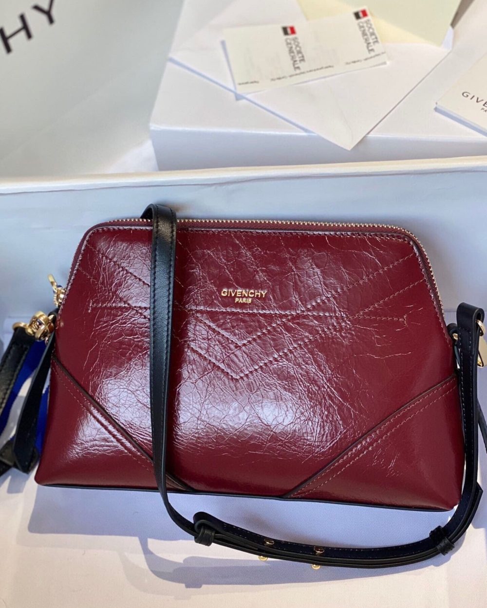 Givenchy Messenger Bag Burgundy For Women, Women's Handbags, Shoulder And Crossbody Bags 9.8in/25cm GVC
