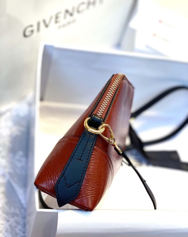 Givenchy Messenger Bag Caramel Brown For Women, Women's Handbags, Shoulder And Crossbody Bags 9.8in/25cm GVC