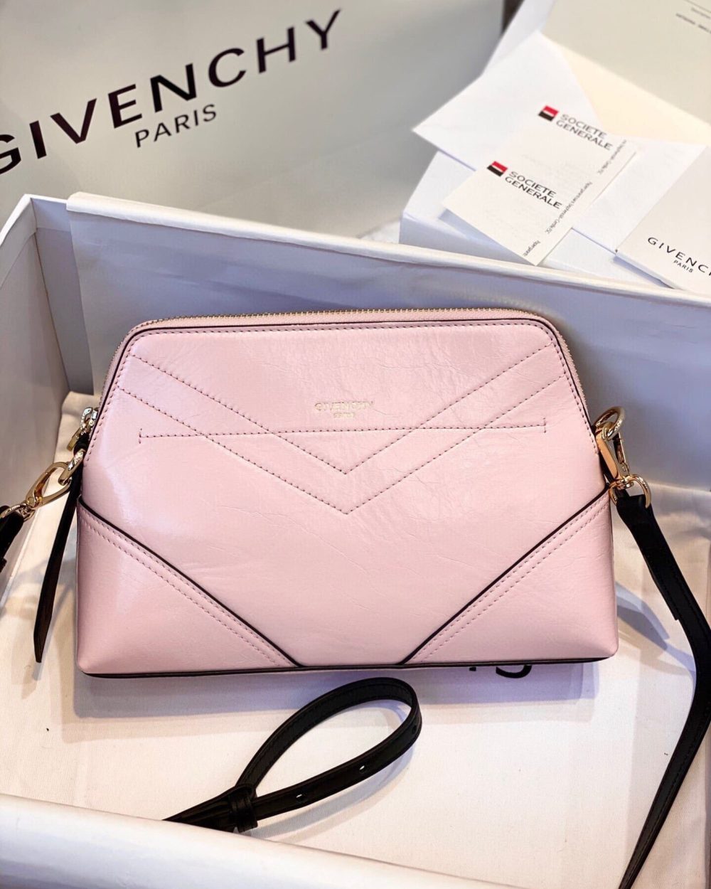 Givenchy Messenger Bag Light Pink For Women, Women's Handbags, Shoulder And Crossbody Bags 9.8in/25cm GVC