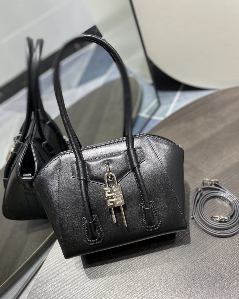 Givenchy Mini Antigona Lock Bag Black For Women, Women's Handbags, Shoulder Bags 8.7in/22cm GVC