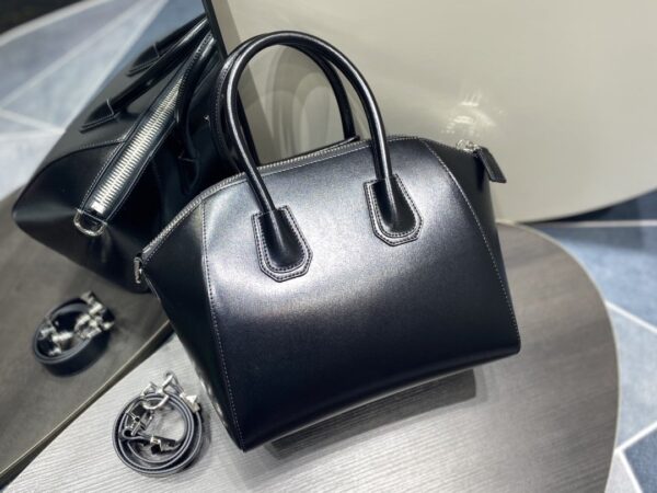 Givenchy Mini Antigona Sport Bag Black For Women, Women's Handbags, Shoulder Bags 8.7in/22cm GVC BB50P6B1A4-001