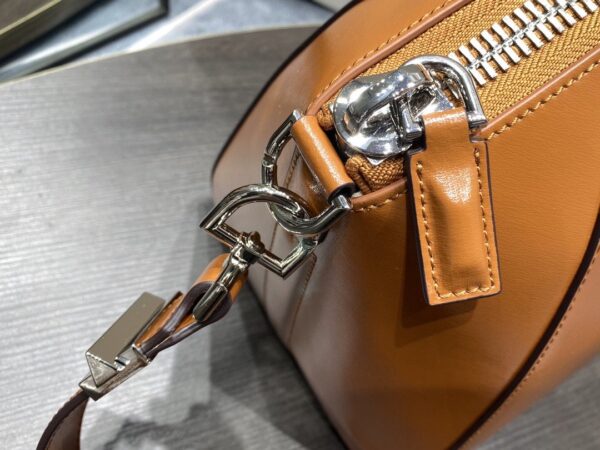 Givenchy Mini Antigona Sport Bag Caramel Brown For Women, Women's Handbags, Shoulder Bags 8.7in/22cm GVC