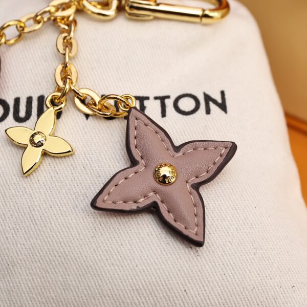 GJ04 – Key holder and bag charm