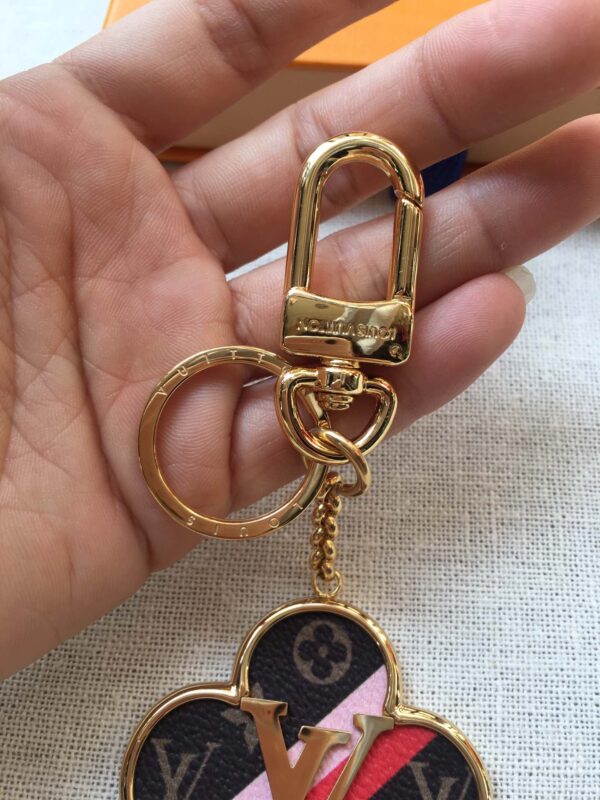 GJ11 – Key holder and bag charm