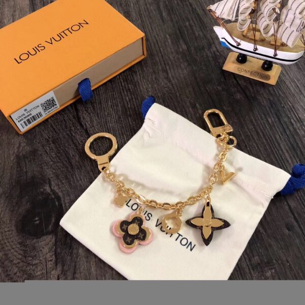 GJ14 – Key holder and bag charm