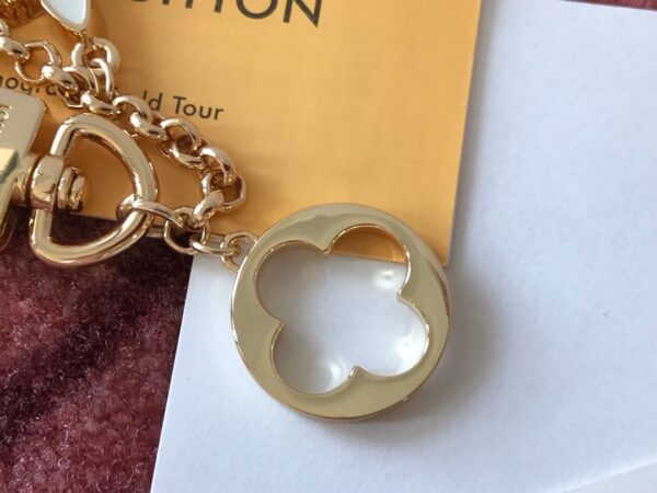 GJ21 – Key holder and bag charm