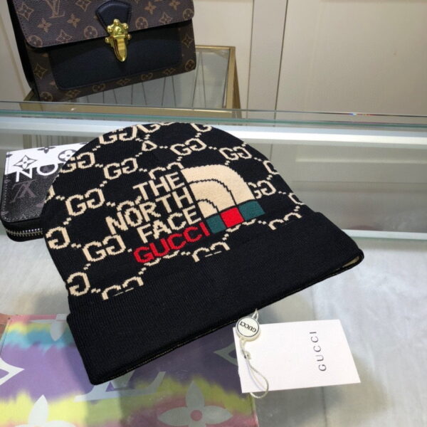 Gucci Beanie Cashmere In Black
