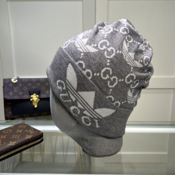 Gucci Beanie Cashmere In Grey