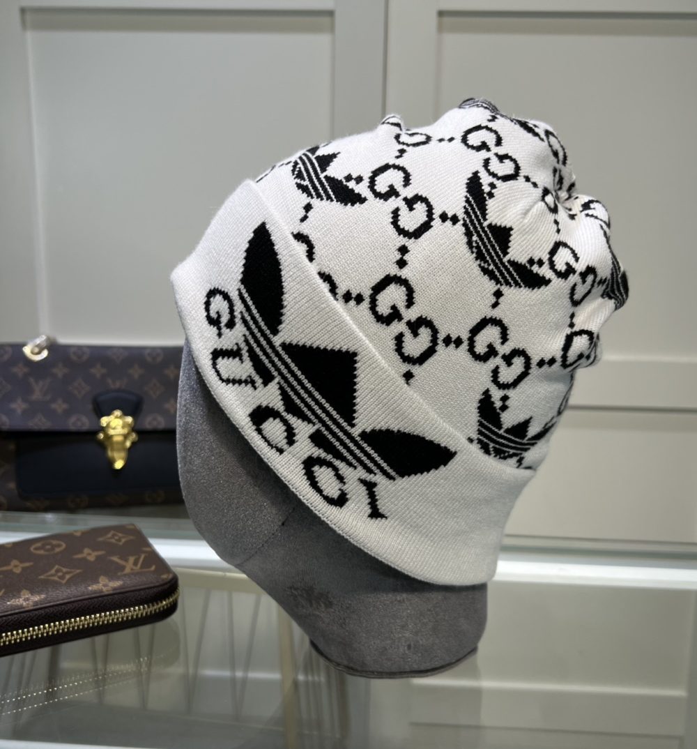 Gucci Beanie Cashmere In White