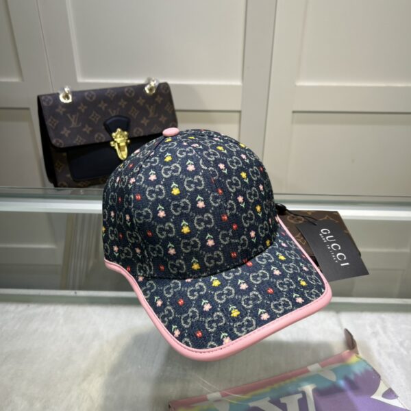 Gucci GG Baseball Hat With Floral Black GG Hat