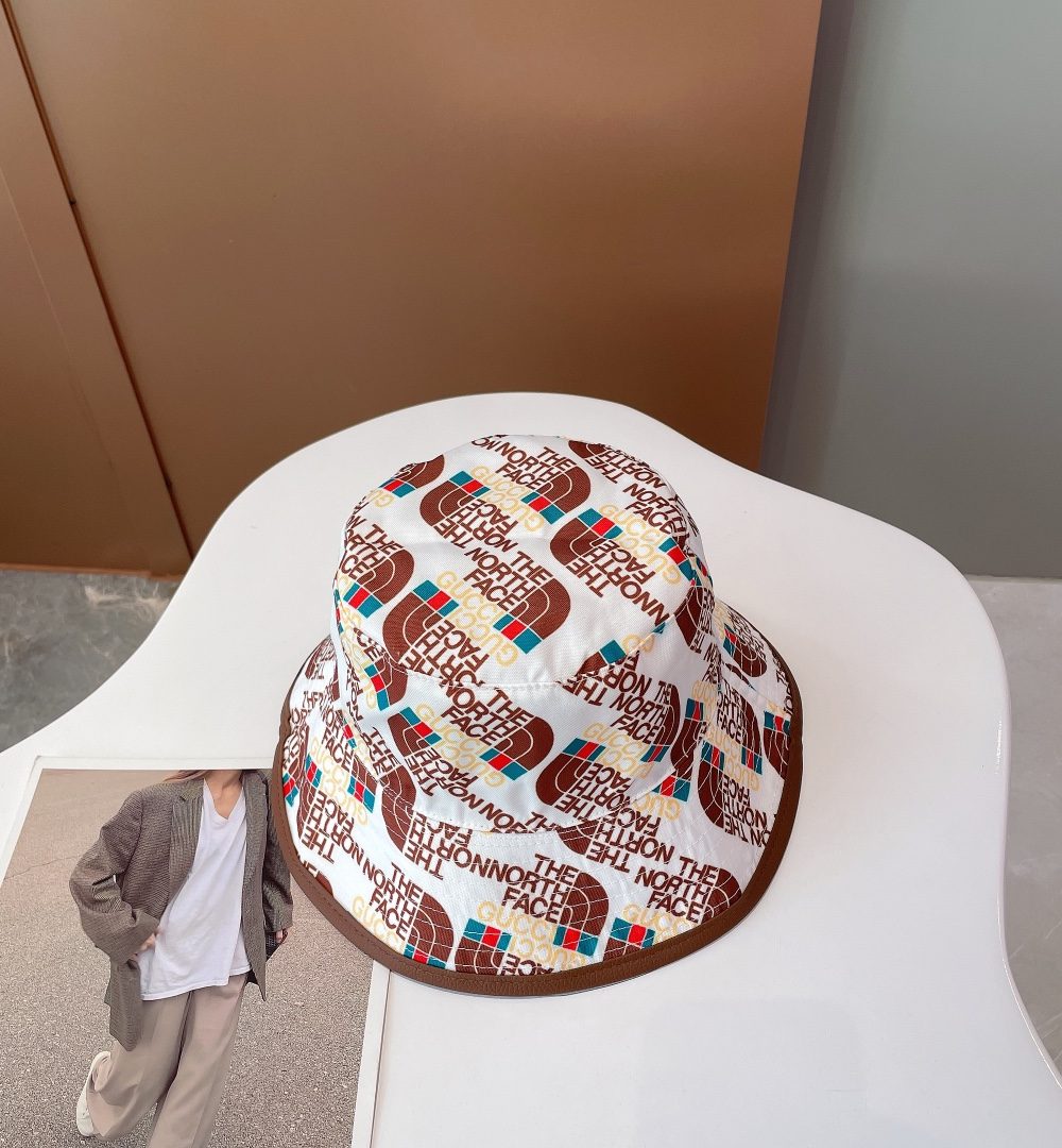 Gucci GG Bucket Hat White GG Hat