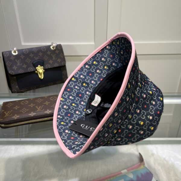 Gucci GG Bucket Hat With Floral Black GG Hat