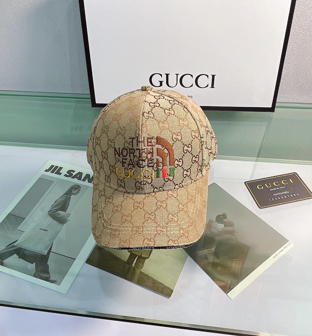 Gucci GG Canvas Baseball Cap Beige