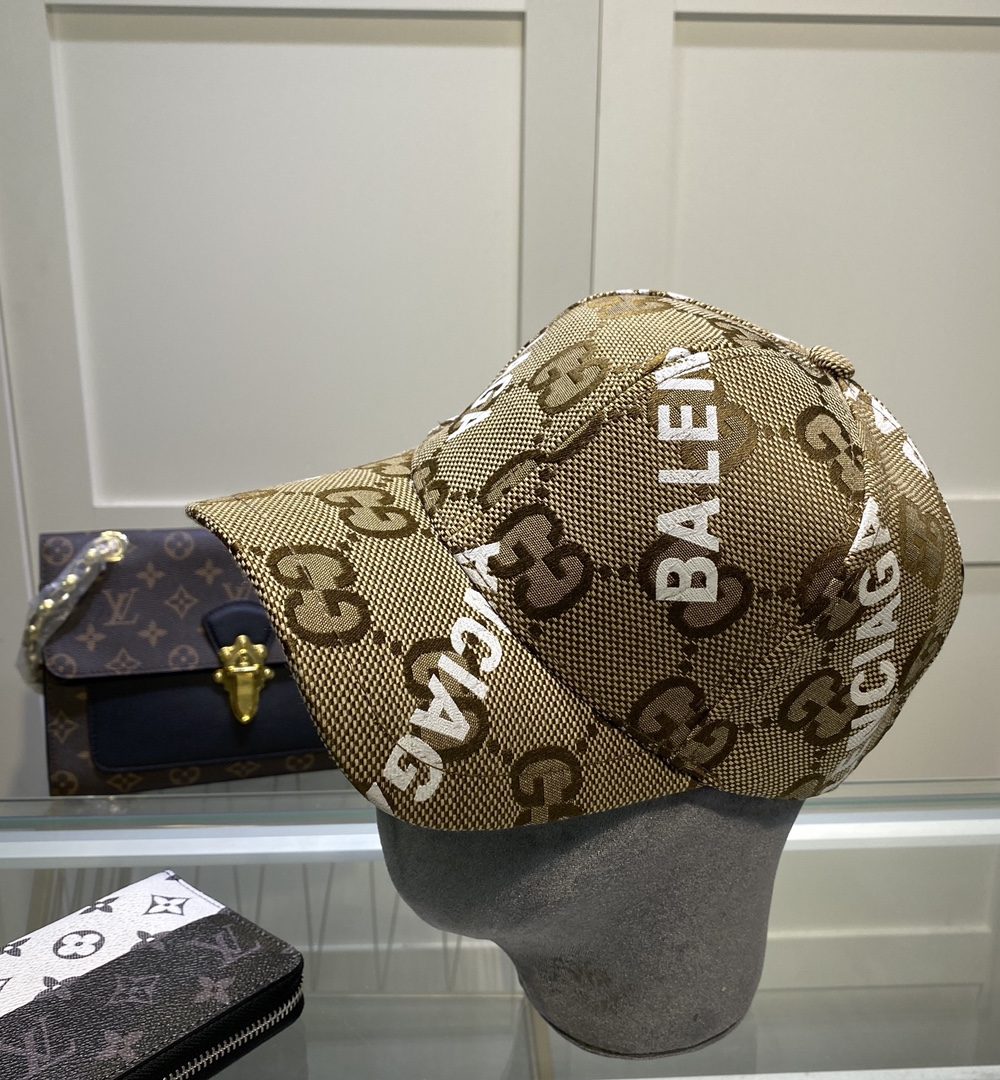 Gucci GG Canvas Baseball Cap Brown