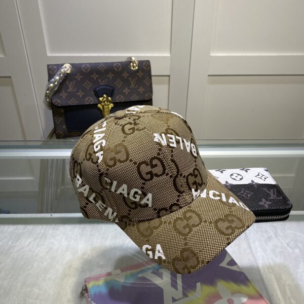 Gucci GG Canvas Baseball Cap Brown
