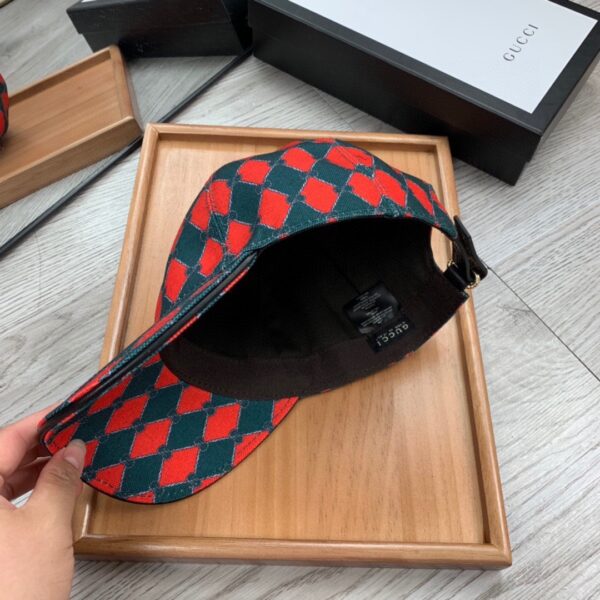Gucci GG Canvas Baseball Cap Red