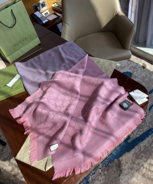 Gucci GG Lamé Lacquard Stole Scarf Pink 71in/180cm