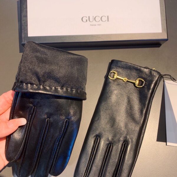 Gucci Gloves With Hoursebit In Black