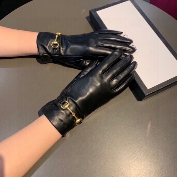 Gucci Gloves With Hoursebit In Black