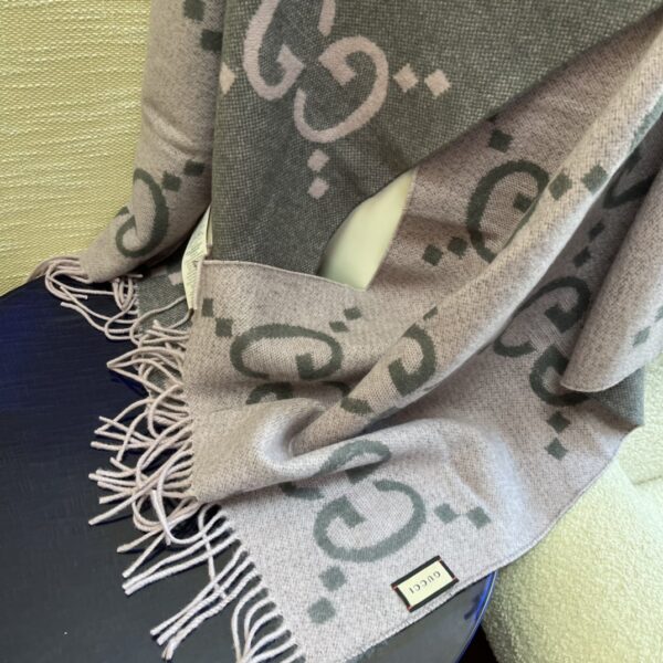Gucci Jacquard Grey Scarf 180cm/71in