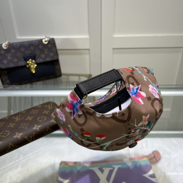 Gucci Jumbo GG Baseball Hat With Floral Embroidery Beige GG Hat 701845 3HAJM 2584