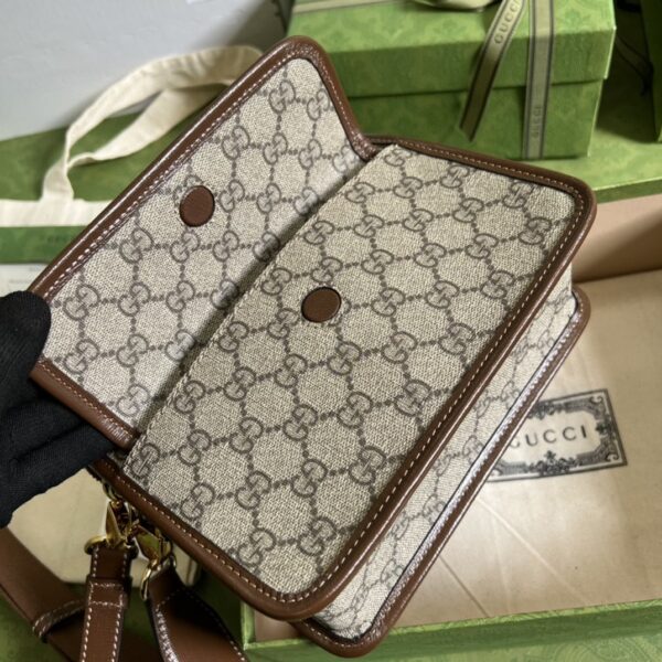 1:1 Replica Gucci Messenger Bag With Interlocking G Beige And Ebony GG Supreme Canvas And Brown For Men 8in/21cm GG 674164 92THG