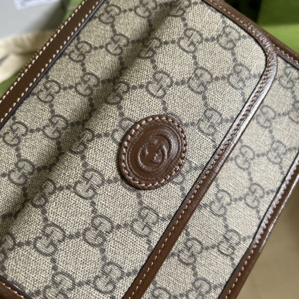 1:1 Replica Gucci Messenger Bag With Interlocking G Beige And Ebony GG Supreme Canvas And Brown For Men 8in/21cm GG 674164 92THG