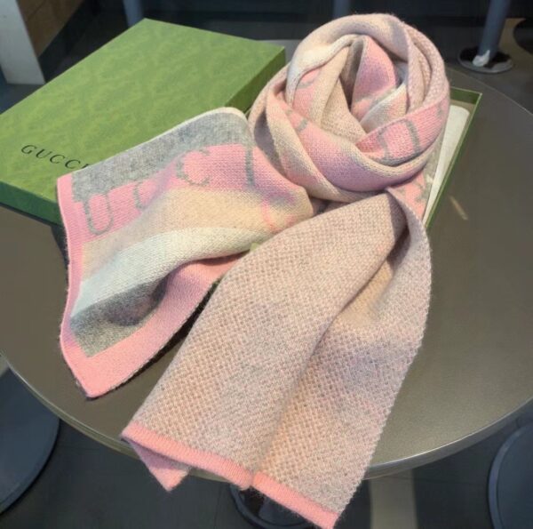 Gucci Wool Multicolor Line in Grey and Pink Scarf 150cm/71in