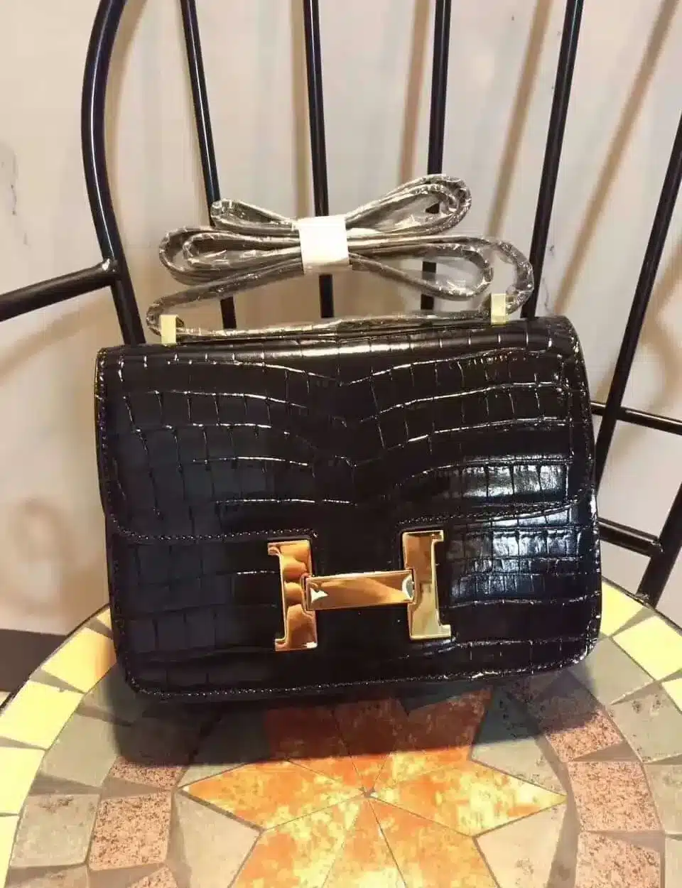 1:1 Replica Hermes Constance 24 Pattern Crocodile Black For Women, Women's Handbags, Shoulder Bag 9.4in/24cm