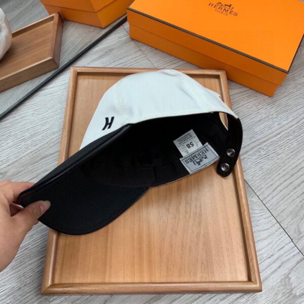 Hermes Davis H Primavera Cap White/Black Hermes Cap