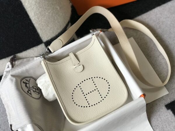 1:1 Replica Hermes Evelyne 16 Amazone Bag Beige With Silver-Toned Hardware For Women, Women's Shoulder And Crossbody Bags 6.3in/16cm