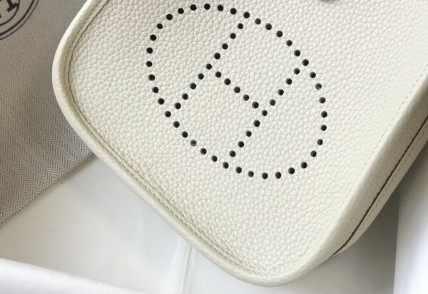 1:1 Replica Hermes Evelyne 16 Amazone Bag Beige With Silver-Toned Hardware For Women, Women's Shoulder And Crossbody Bags 6.3in/16cm