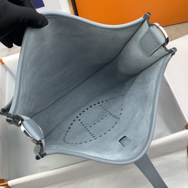 1:1 Replica Hermes Evelyne III 29 Bag Light Blue With Silver-Toned Hardware For Women, Women's Shoulder And Crossbody Bags 11.4in/29cm H056277CK18