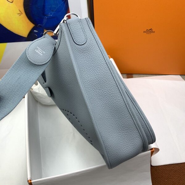1:1 Replica Hermes Evelyne III 29 Bag Light Blue With Silver-Toned Hardware For Women, Women's Shoulder And Crossbody Bags 11.4in/29cm H056277CK18