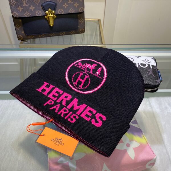 Hermes Frequence Beanie In Black
