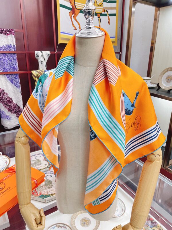 Hermes Garde-Robe Pop Detail Abricot/Rose/Bleu Square Scarf 90cm/35in H893888S 01 