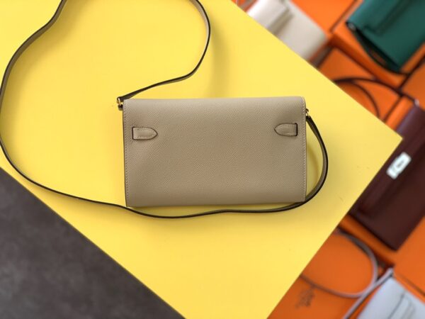 1:1 Replica Hermes Kelly Classique To Go Wallet  21cm/8.3in Gold Toned Hardware For Women Cream