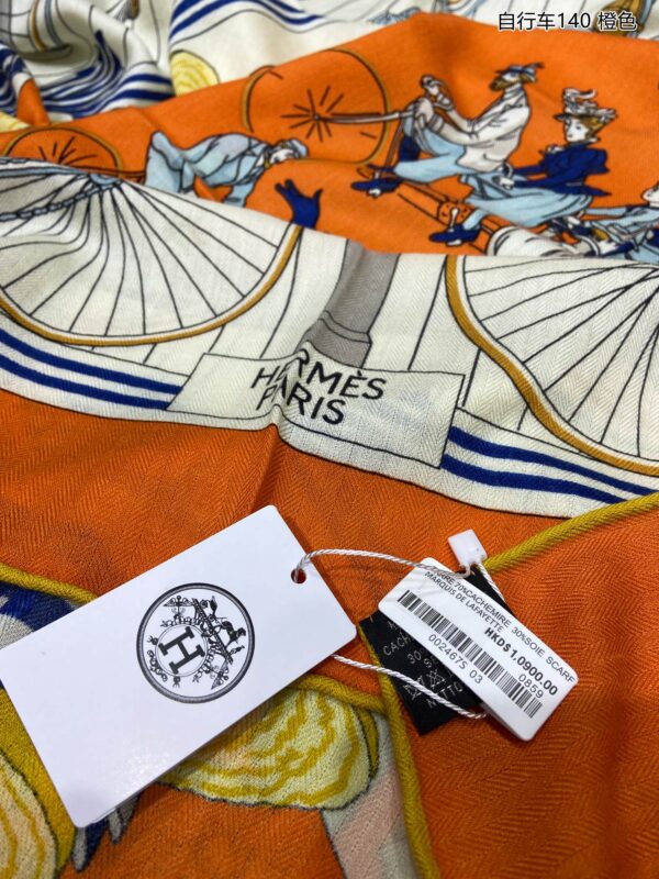 Hermes Les Becanes 70 Silk Orange/Blanc/Bleu Royal Scarf 140cm/55in 