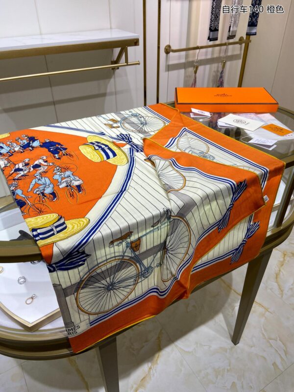 Hermes Les Becanes 70 Silk Orange/Blanc/Bleu Royal Scarf 140cm/55in 