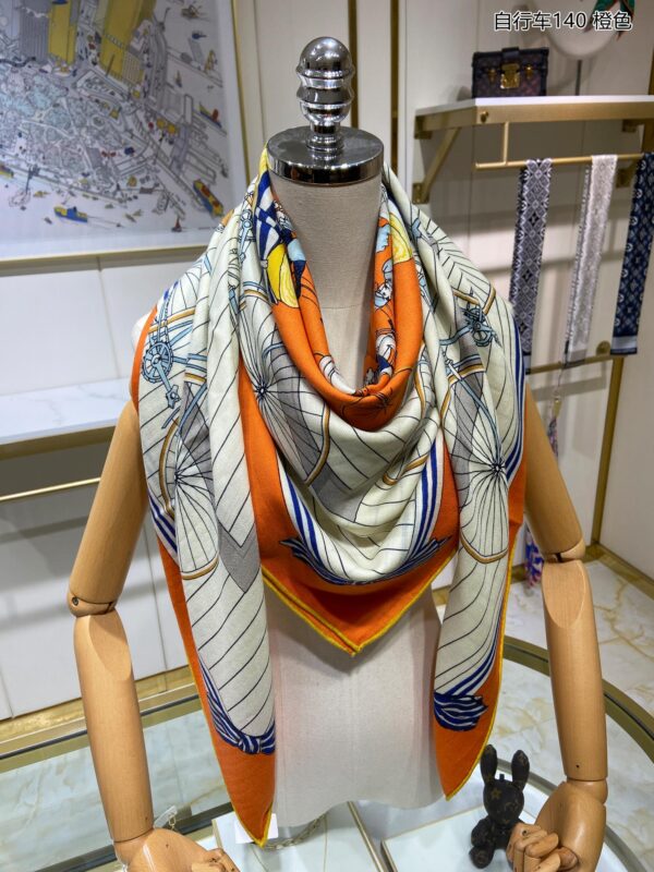 Hermes Les Becanes 70 Silk Orange/Blanc/Bleu Royal Scarf 140cm/55in 