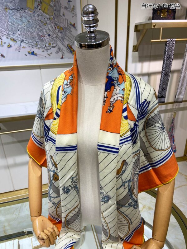 Hermes Les Becanes 70 Silk Orange/Blanc/Bleu Royal Scarf 140cm/55in 