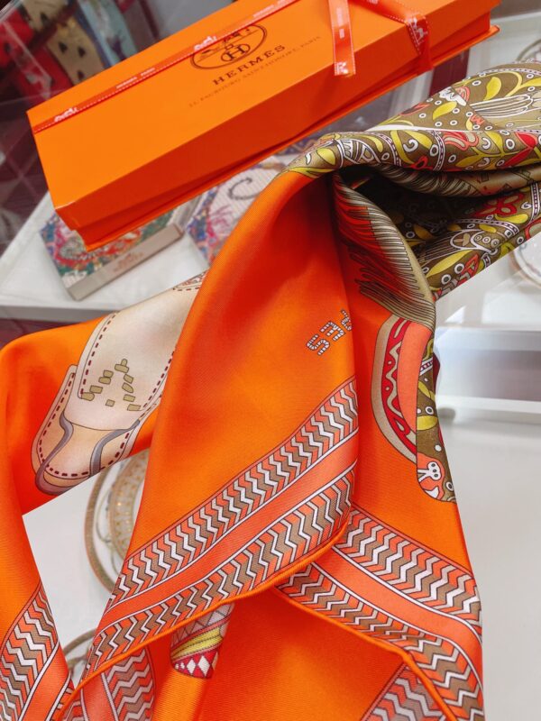 Hermes Selle des Steppes Orange Square Scarf 90cm/35in 