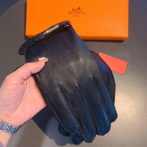 Hermes Soya Gloves In Black