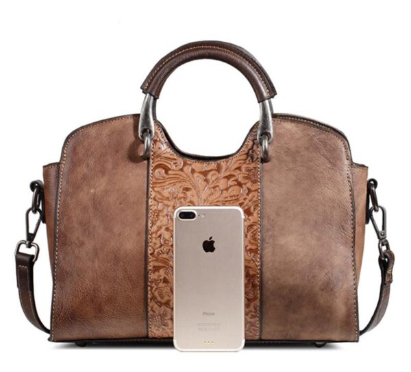 LC09 - WOMEN'S FASHION BAG.