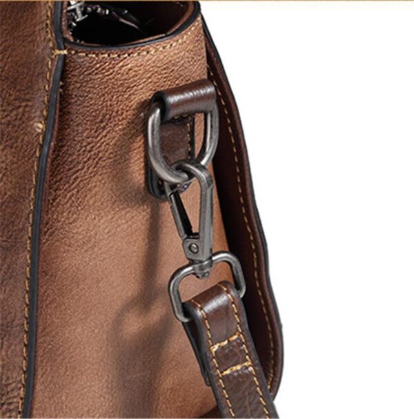 LC09 - WOMEN'S FASHION BAG.
